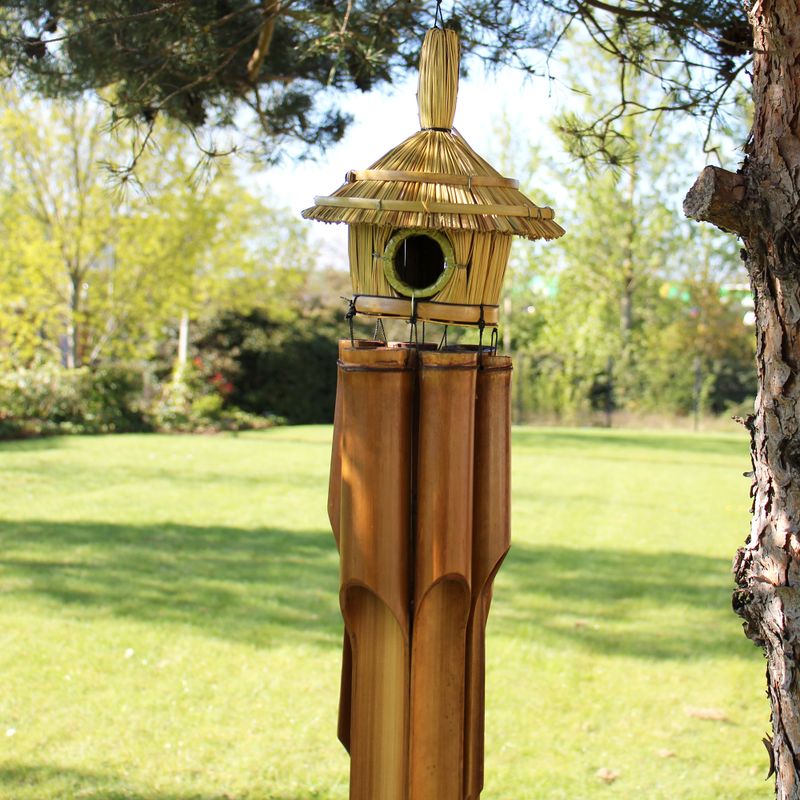 Lrg Round Seagrass Bird House with Chimes 56x20cm