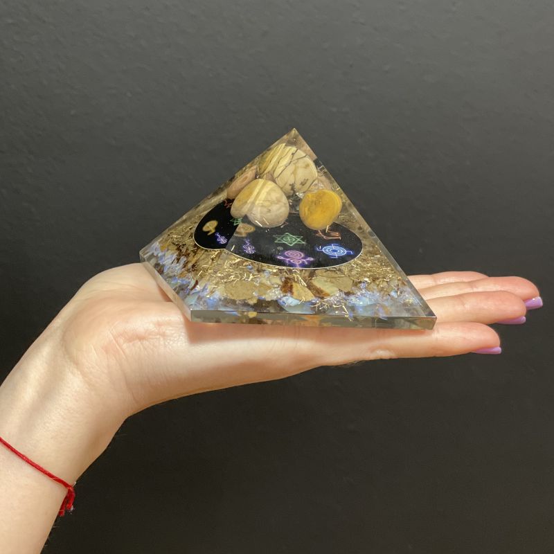 Orgonite Pyramid - Midnight Reiki - 70mm