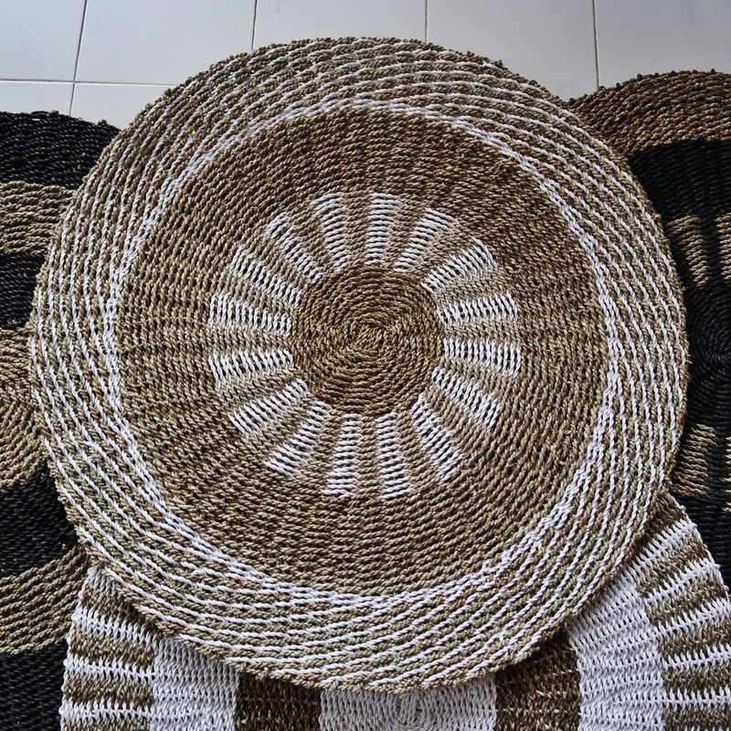 Round Seagrass Rug - White & Tan - Inner Sun - 1m