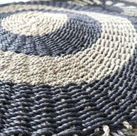Round Seagrass Rug - Black & Tan - Circles - 1m