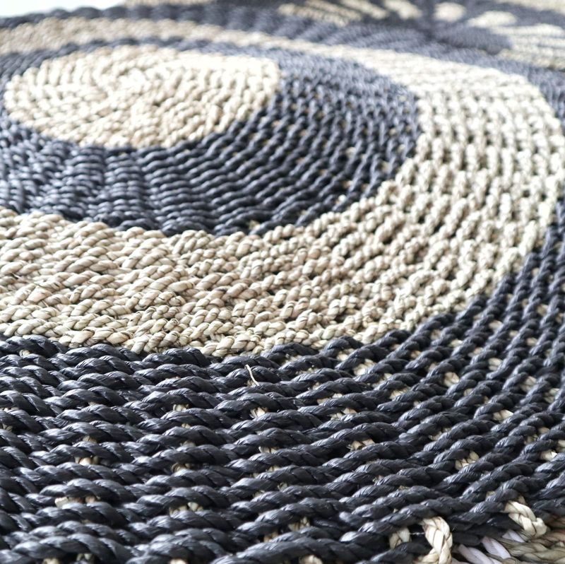 Round Seagrass Rug - Black & Tan - Circles - 1m