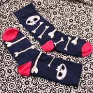 Hop Hare Bamboo Socks - Skulls and Bones S/M