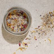 White Label - Floral Bath Soak - Natural