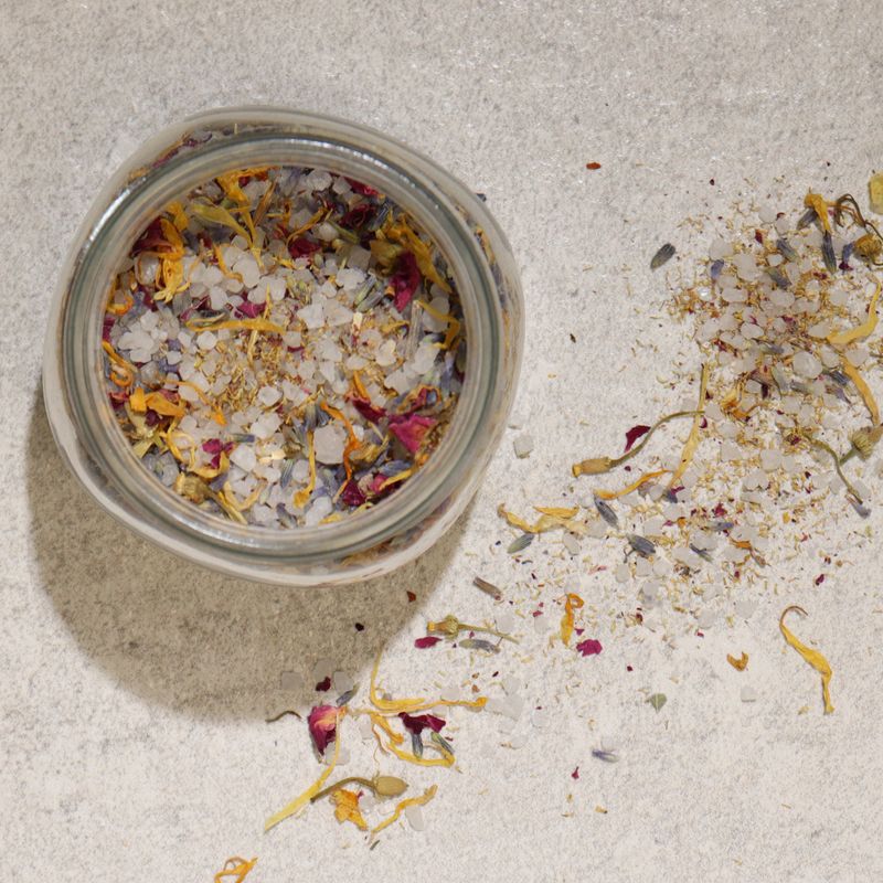 White Label - Floral Bath Soak - Natural