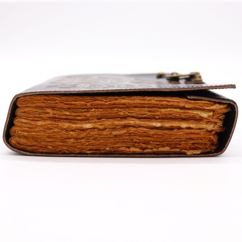 Book of Shadows - 200 pages Deckle-edged - 15x21cm