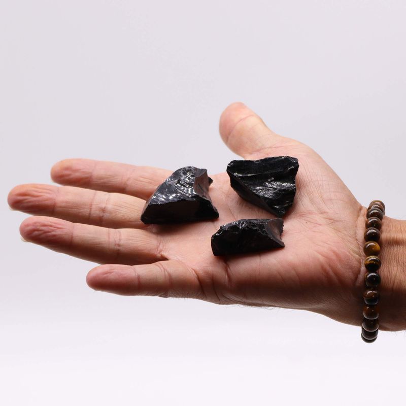Cristale Brute (500 g) – Agat Negru