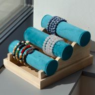 Three Bar Tiered Bangle Display 24x18x13cm