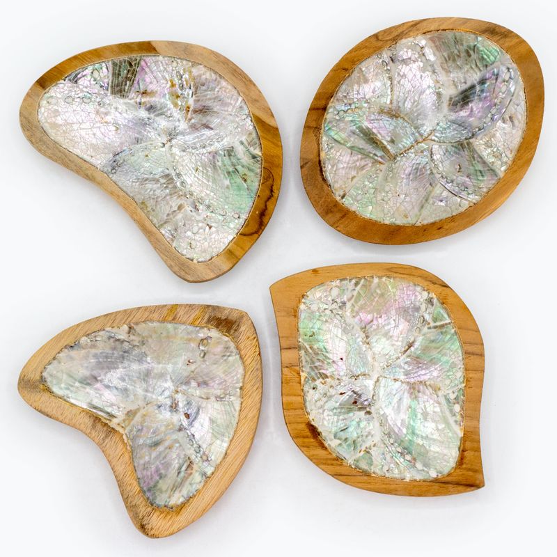 Set of 4 Teak Mini Bowls with Shell Decor (Assorted)