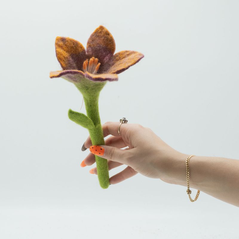 Felt Flowers - Lily - Assorted Colours