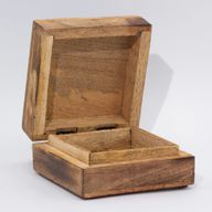 Big Enamelled Square Box 15x17.5x8cm - Hop Hare