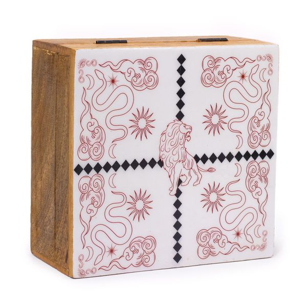 Big Enamelled Square Box 15x17.5x8cm - Hop Hare