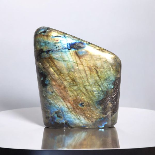 Madagascar Labradorite Stones