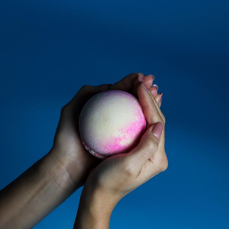 Pink Lemonade Bath Bomb 180g