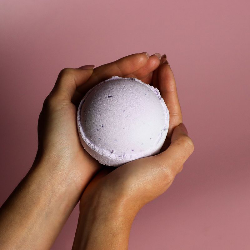 Sweet Fennel & Jojoba Bath Bomb