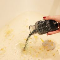 Ancient Witch Bath Spell Potion & Aventurine Crystal Amulet - Prosperity