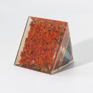 Med Orgonite Pyramid 7x6cm - Copper Bars - 7 Chakra Chips