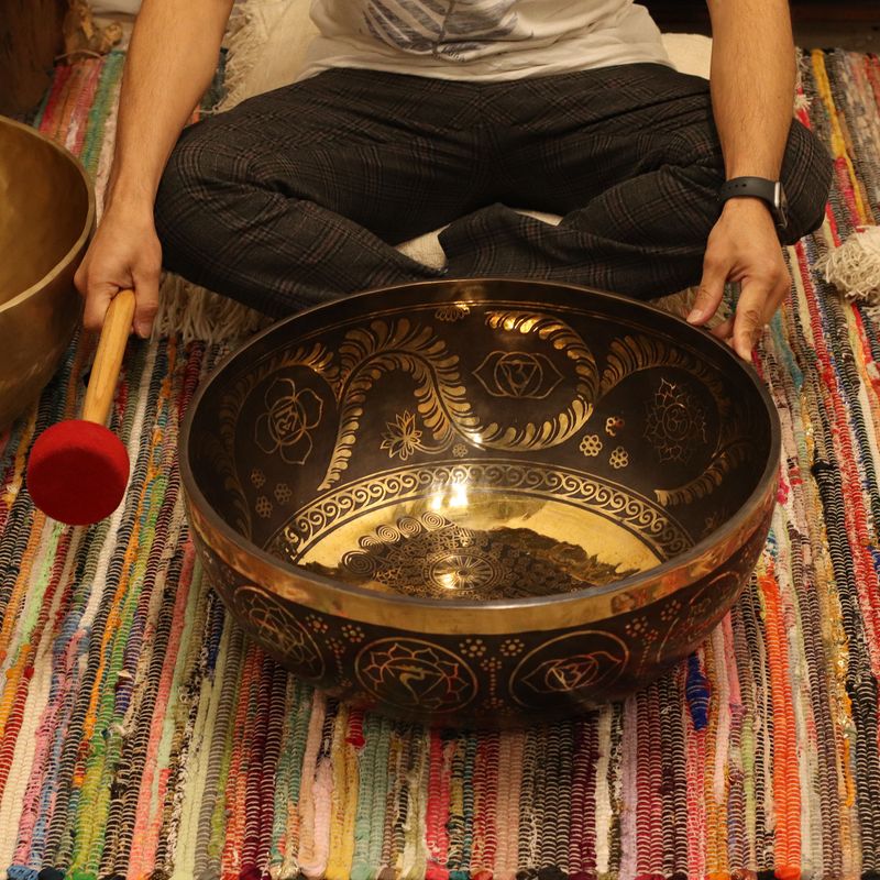 Engraved - Huge Vibrational Feet Standing Bowl - 50x20cm - 10.7kg