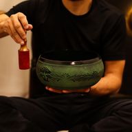 Extra Loud - Mushroom Singing Bowl - 23x10.5cm 1.3kg - Moss Green