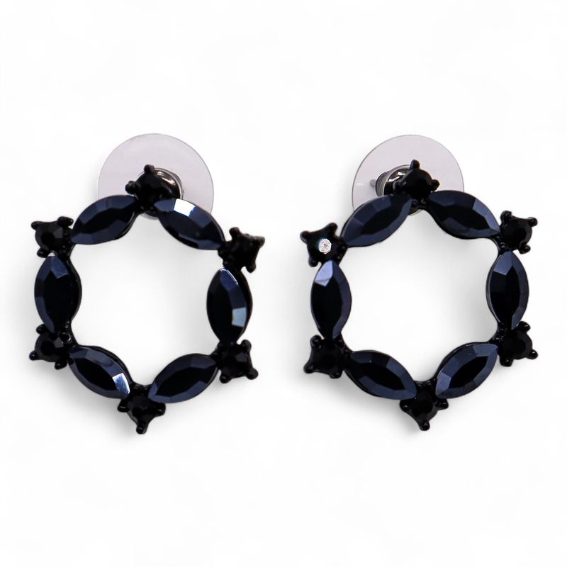 Jet Black - Vintage Glass - Loop - Earrings