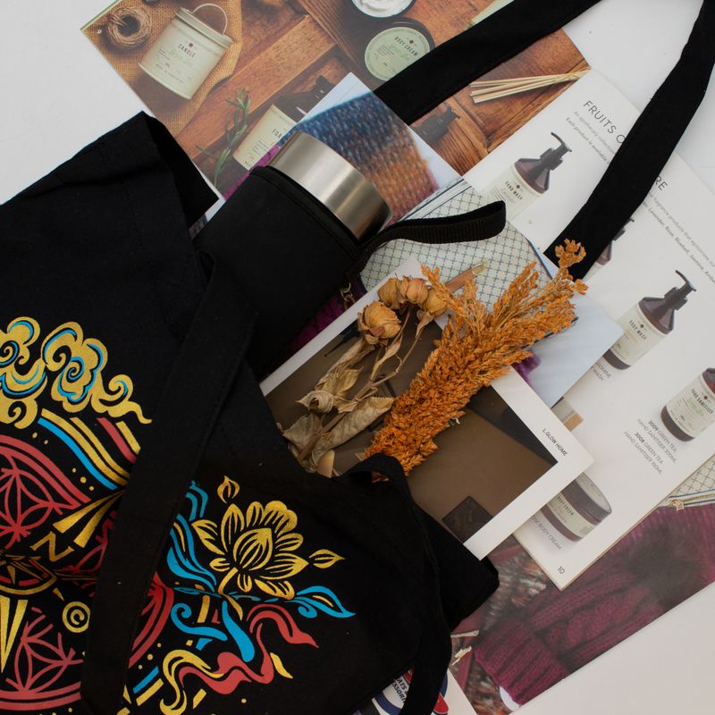 Iconic Classic Tote Bag - Compass of Life - Black 6oz (40x36cm)