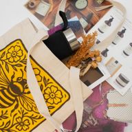 Iconic Toni Tote Bag - Bee Kind (41x31cm) - Natural 10oz - Inside pocket and zip closure