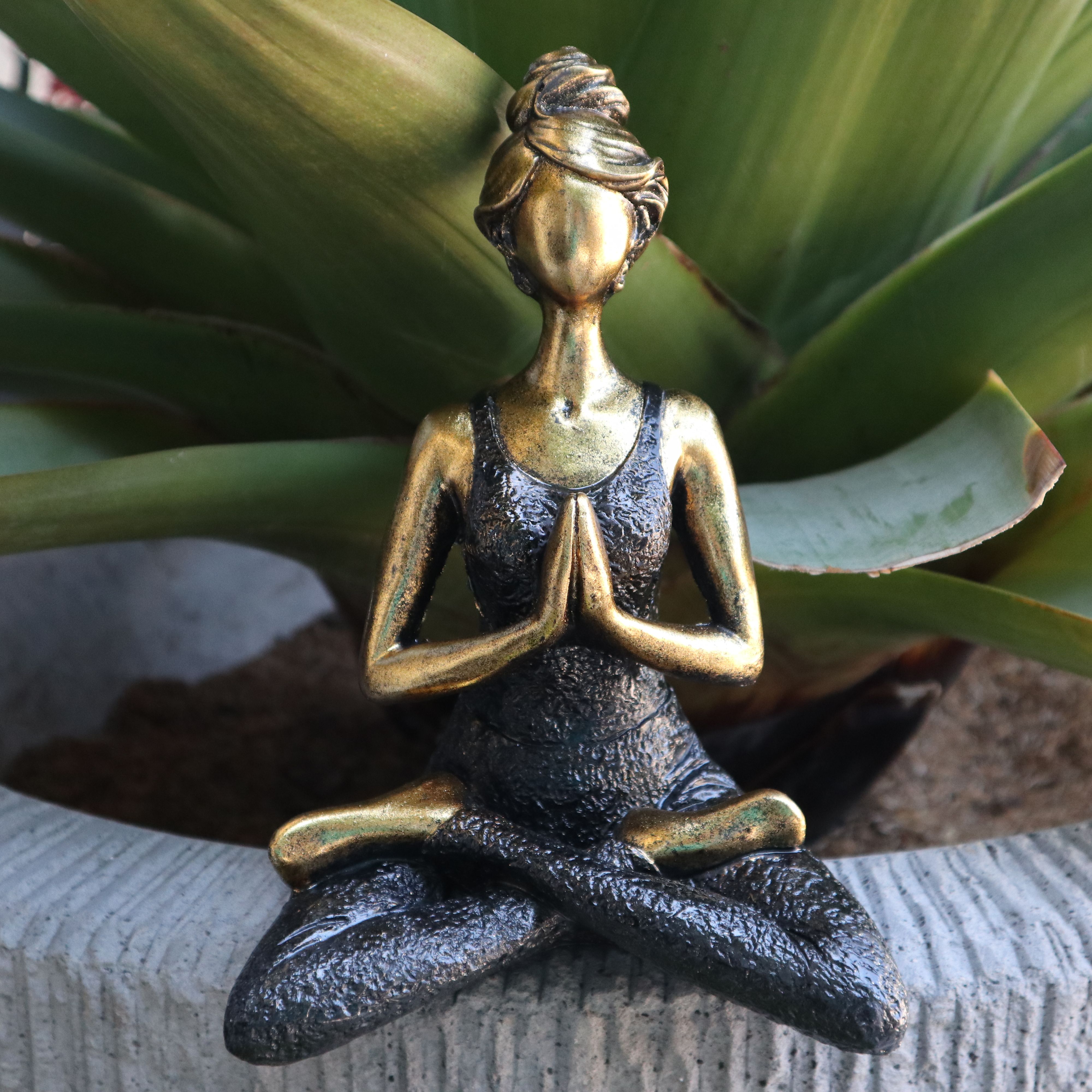 Wholesale Yoga Lady Statues