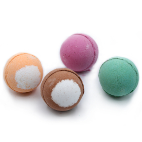 16x Festive Mix Bath Bombs