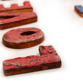 12x Colour Rustic Bark Letters - LOVE  (4x3)