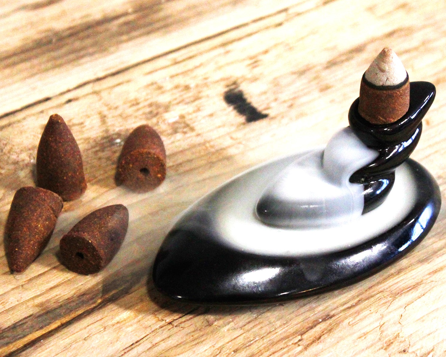Aromatika backflow incense