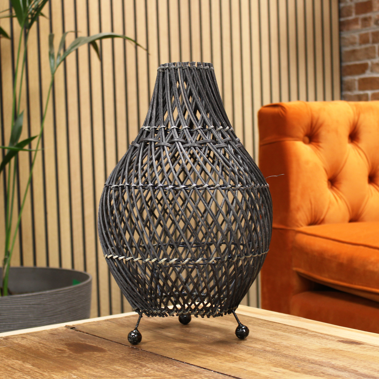 Black wicker on sale table lamp